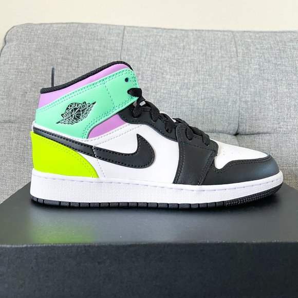 💚💛🤍 Nike Air Jordan 1 retro Mid - Picture 4 of 4